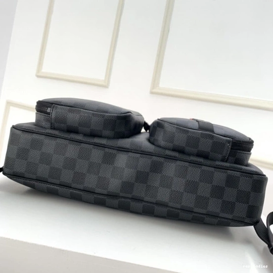 Cheap VUITTON BUSINESS UTILITY LOUIS BAG 0721